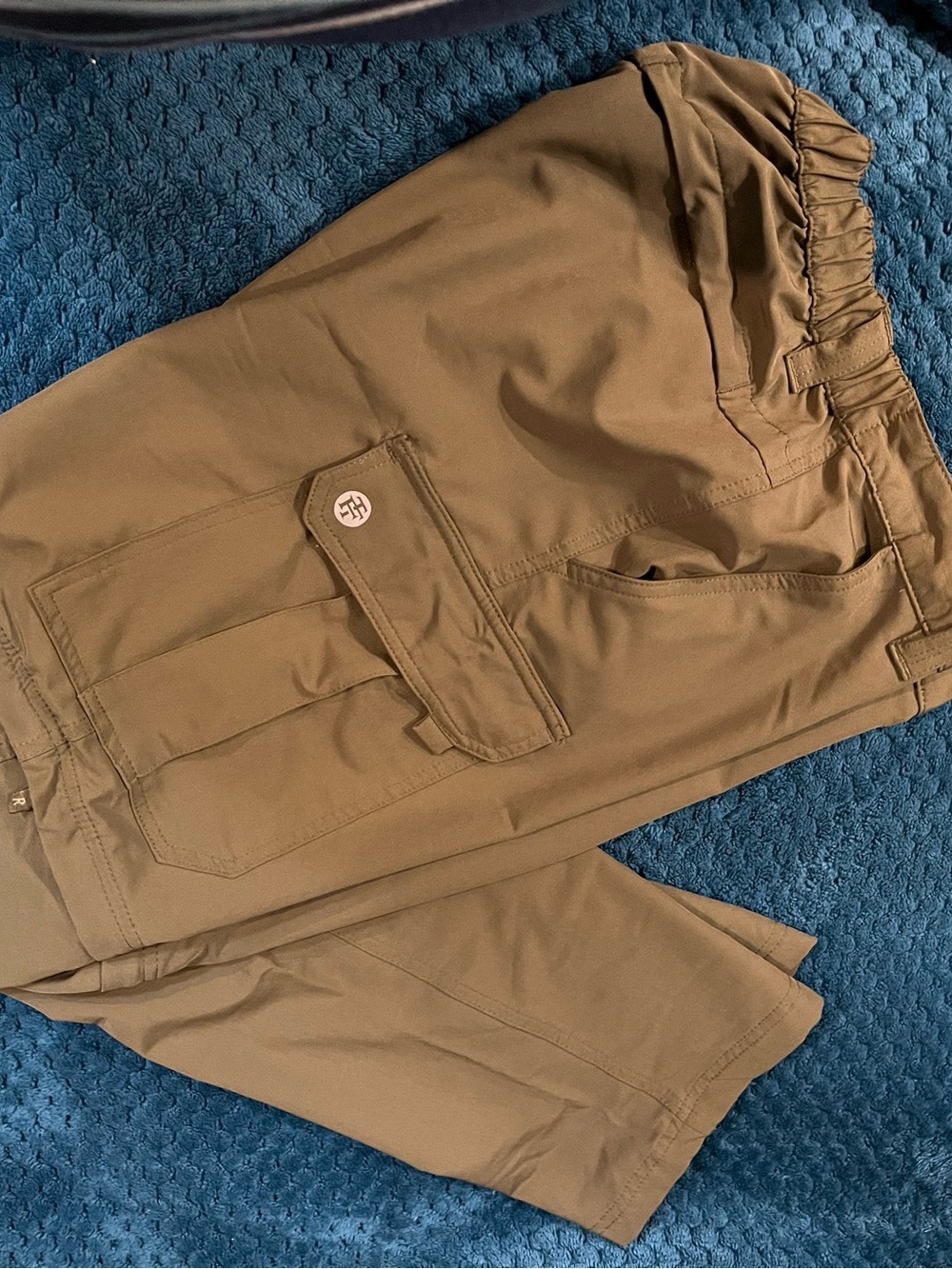 NWOT Gray Cargo Pants / Shorts for Men-Great for Workout or Other Uses